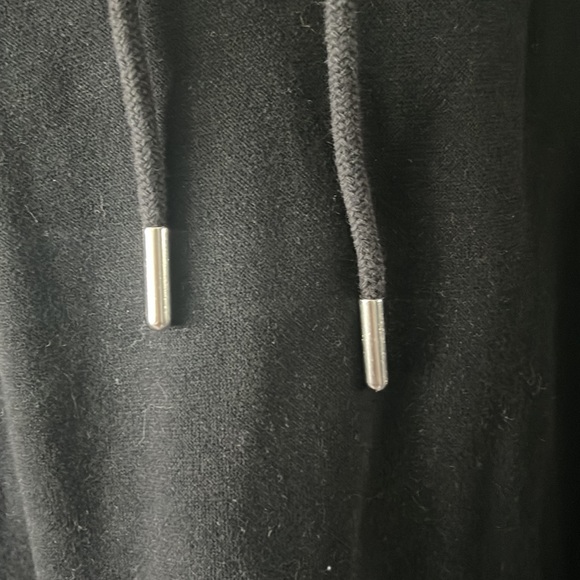 H&M Oversized Sweatshirt - Picture 3 of 3